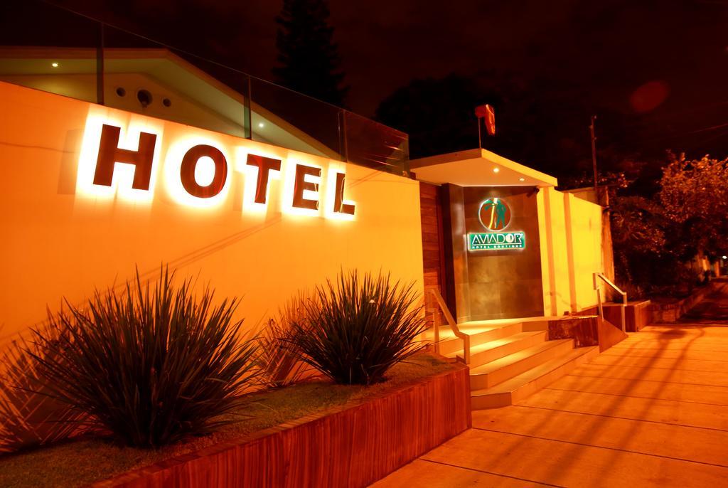 Aviador Hotel Boutique Santa Cruz de La Sierra Buitenkant foto